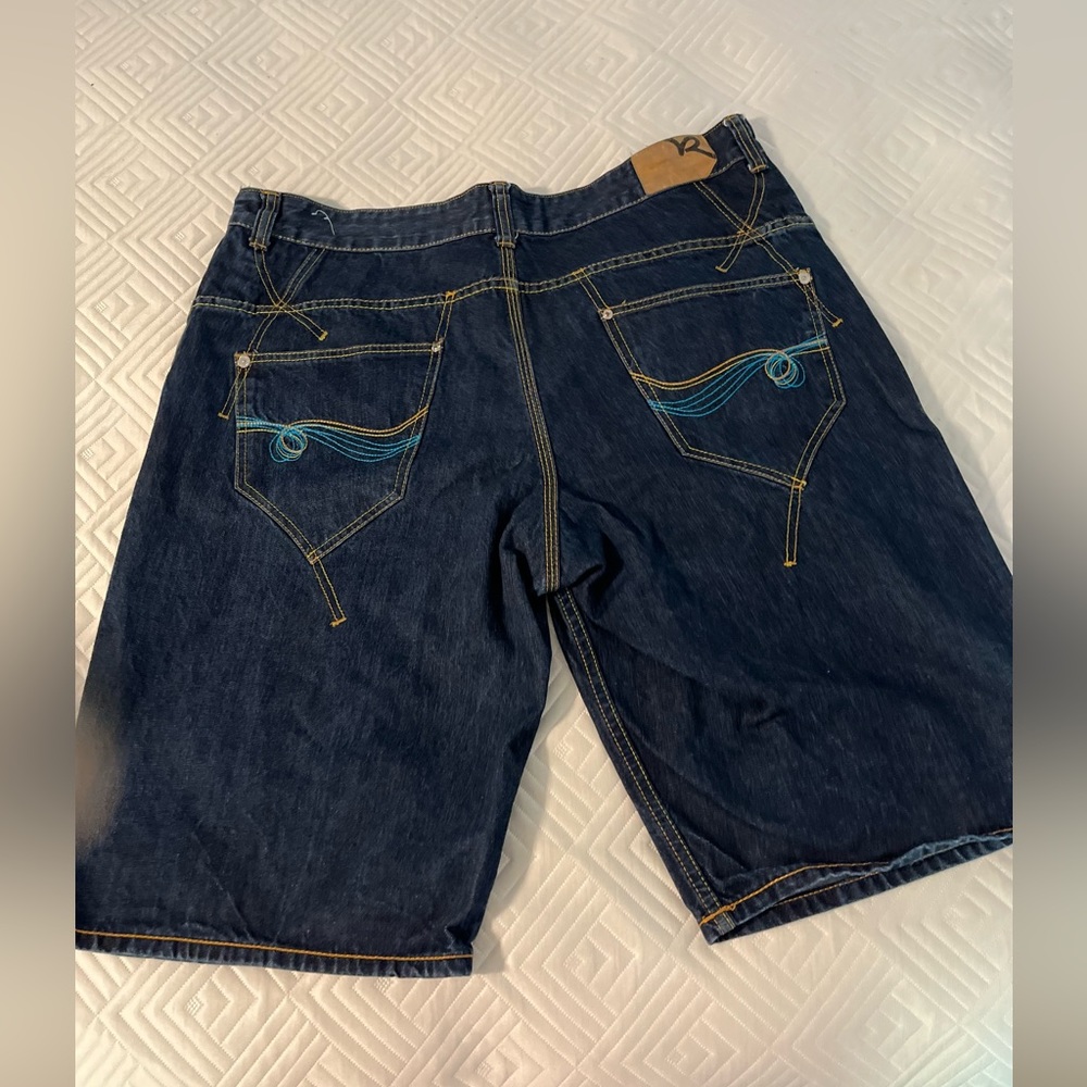 Vintage Rocawear Size 42 Men’s Shorts Baggy Y2K‎ Embroidered Poket